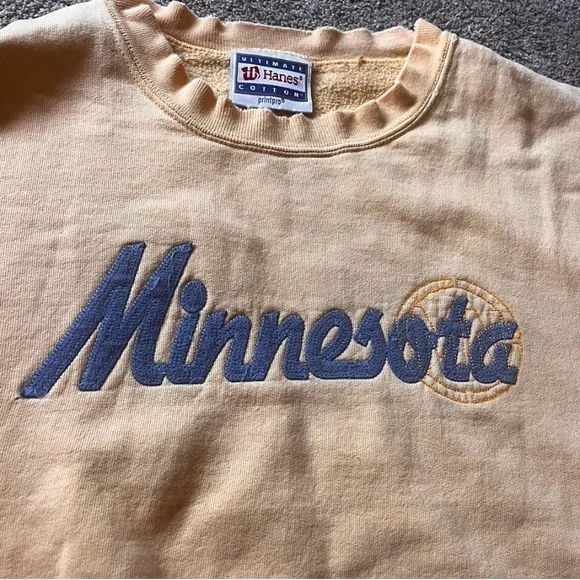 Vintage Minnesota sweatshirt - Picture 2 of 3